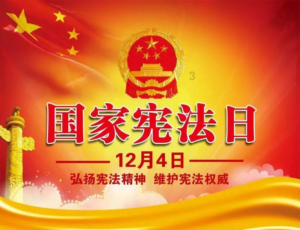 吃早餐的精致女孩